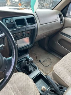 4RUNNER 98  4 cilindros only parts only parts
