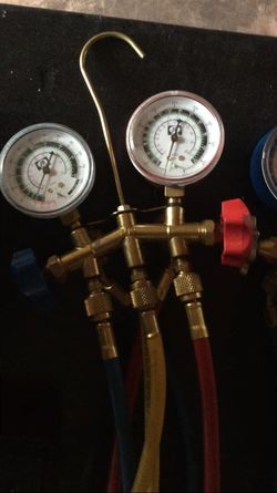 Jb, uniweld, and yellow jacket hvac refrigeration manifolds with hoses