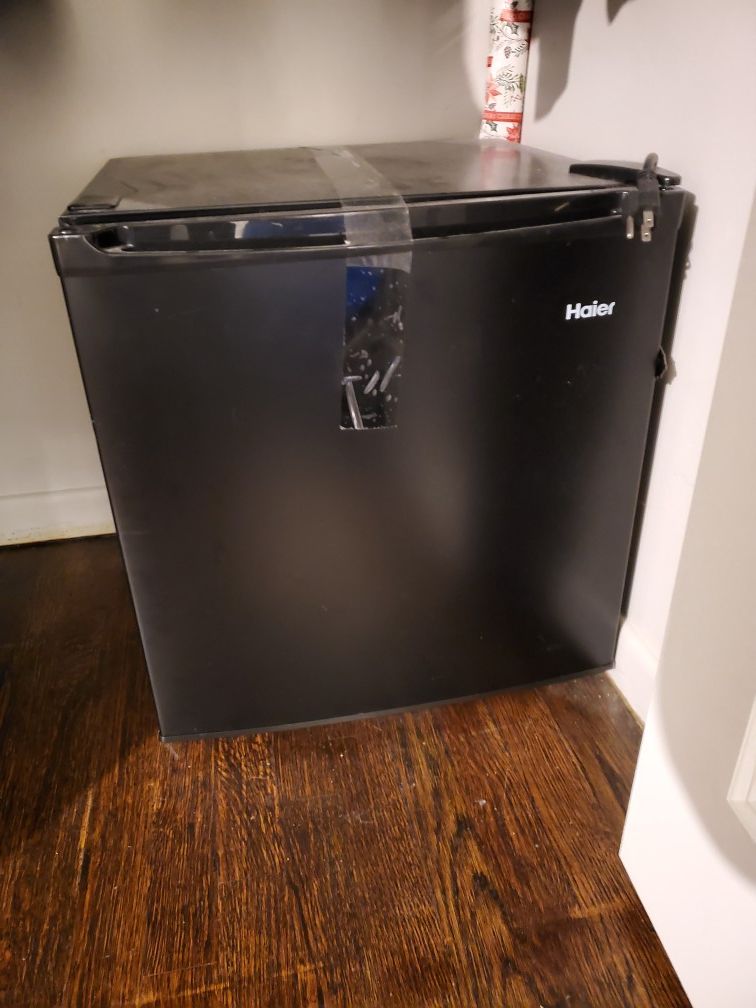 Haier mini fridge