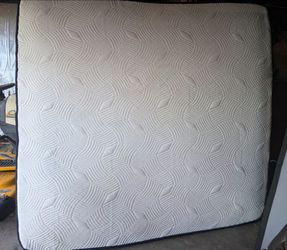 **Clean** King Size Mattress and Box spring set