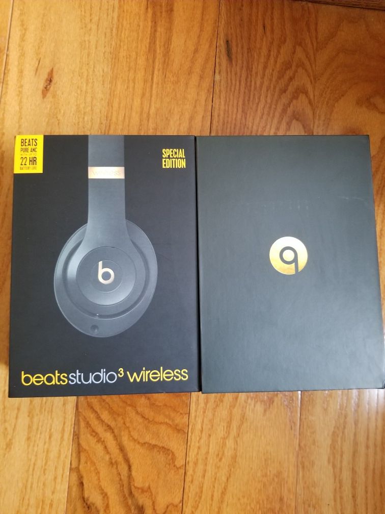 Beats by Dre Studio 3 wireless headphones