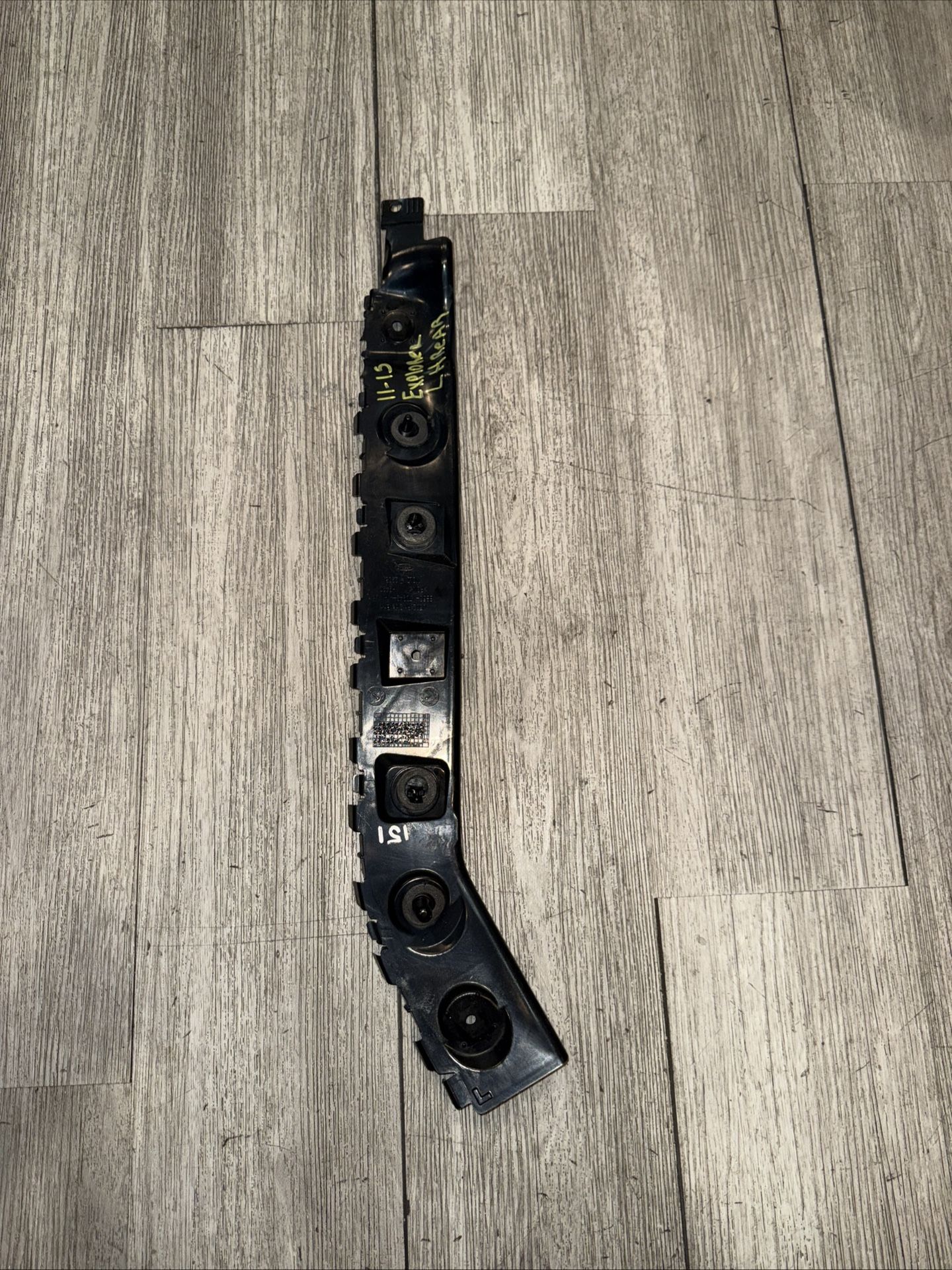 2011-2015 FORD EXPLORER REAR LEFT SIDE BUMPER COVER UPPER BRACKET SUPPORT OEM