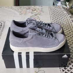 Adidas Rod Laver 'The Soloist' mismatch size 11, 12