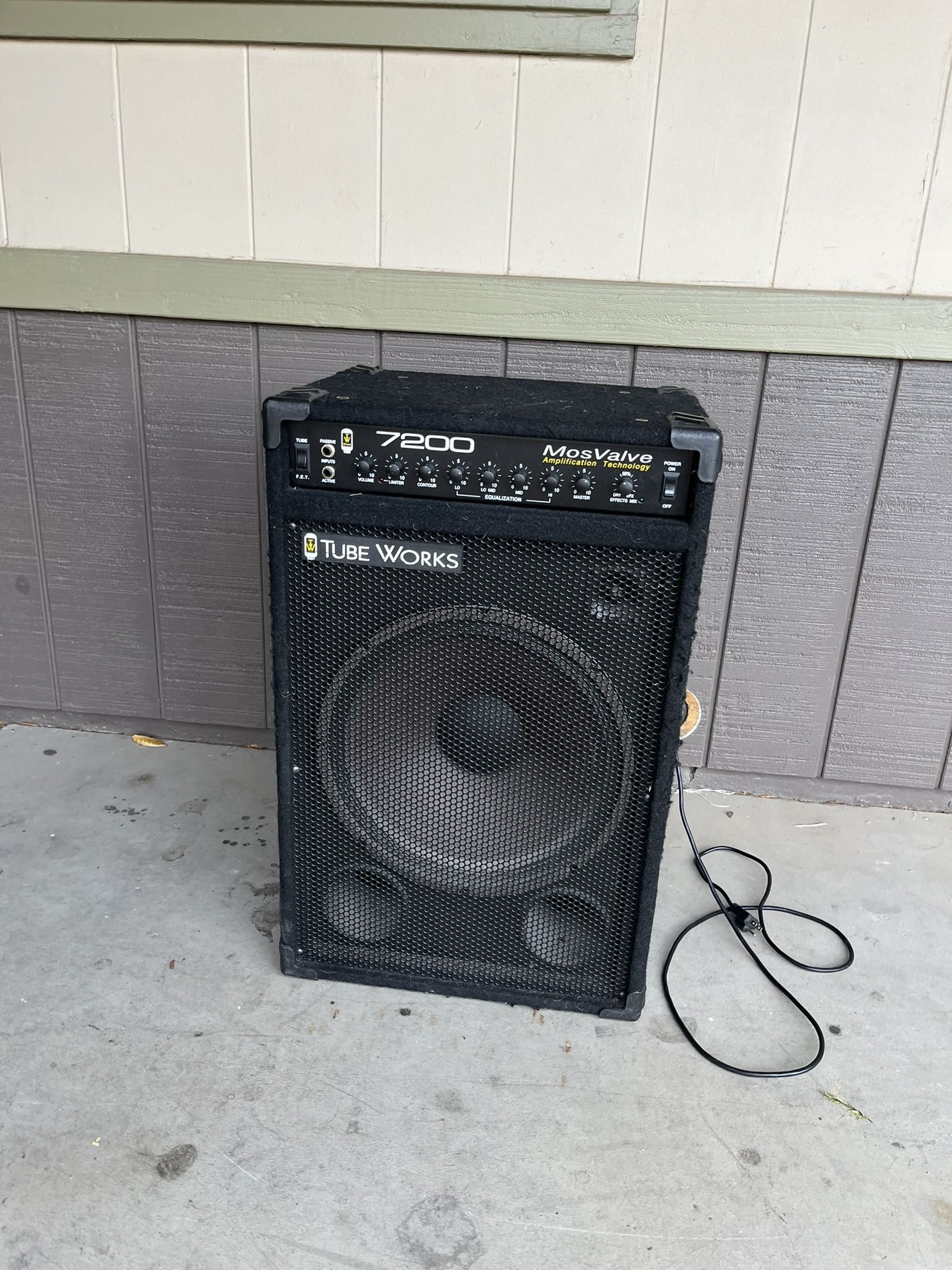 Bass Tube Amp for Sale in Tempe, AZ - OfferUp