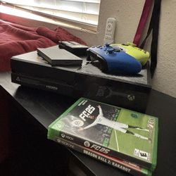Xbox One  2TB + 2 Controllers + Dragon Ball Z + FC25 + Portable Charger — Works Perfectly