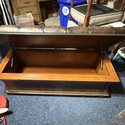 Ottoman With Storage 