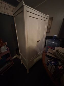 Armoire/pantry