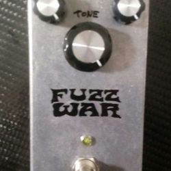 Death by Audio FUZZ WAR clone