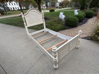 Cottage style twin bed