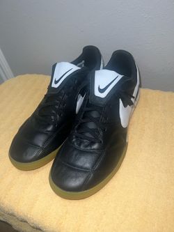 Nike premier 2 indoor soccer size 11.5
