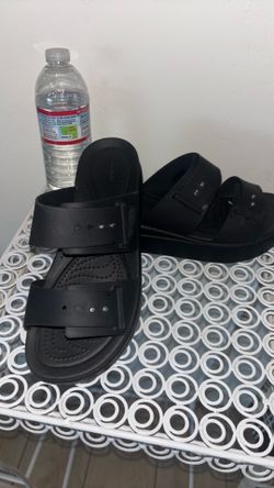 CROCS Women Platform Sandals (Black)