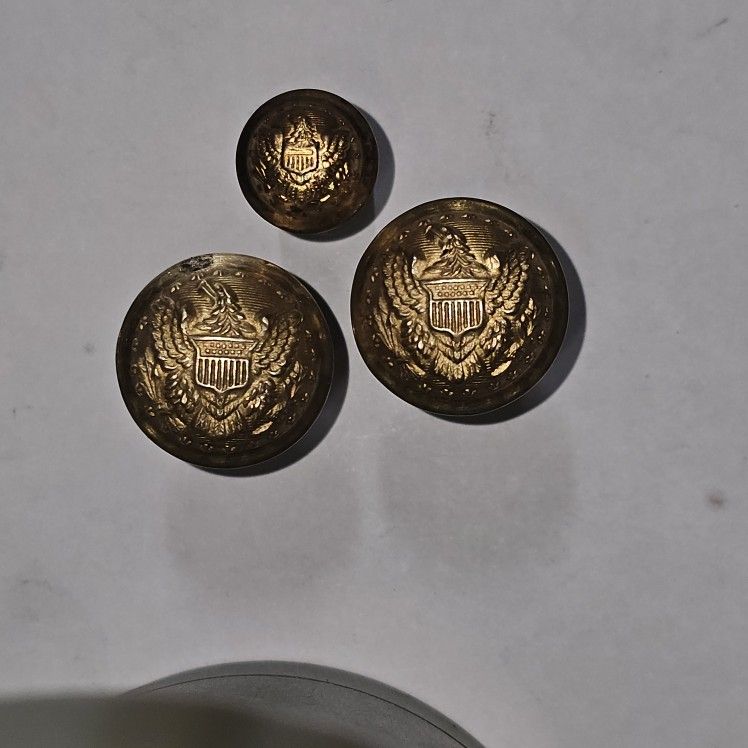 Civil War brass High domed eagle&shield uniform buttons 1/2in & 1 In antique