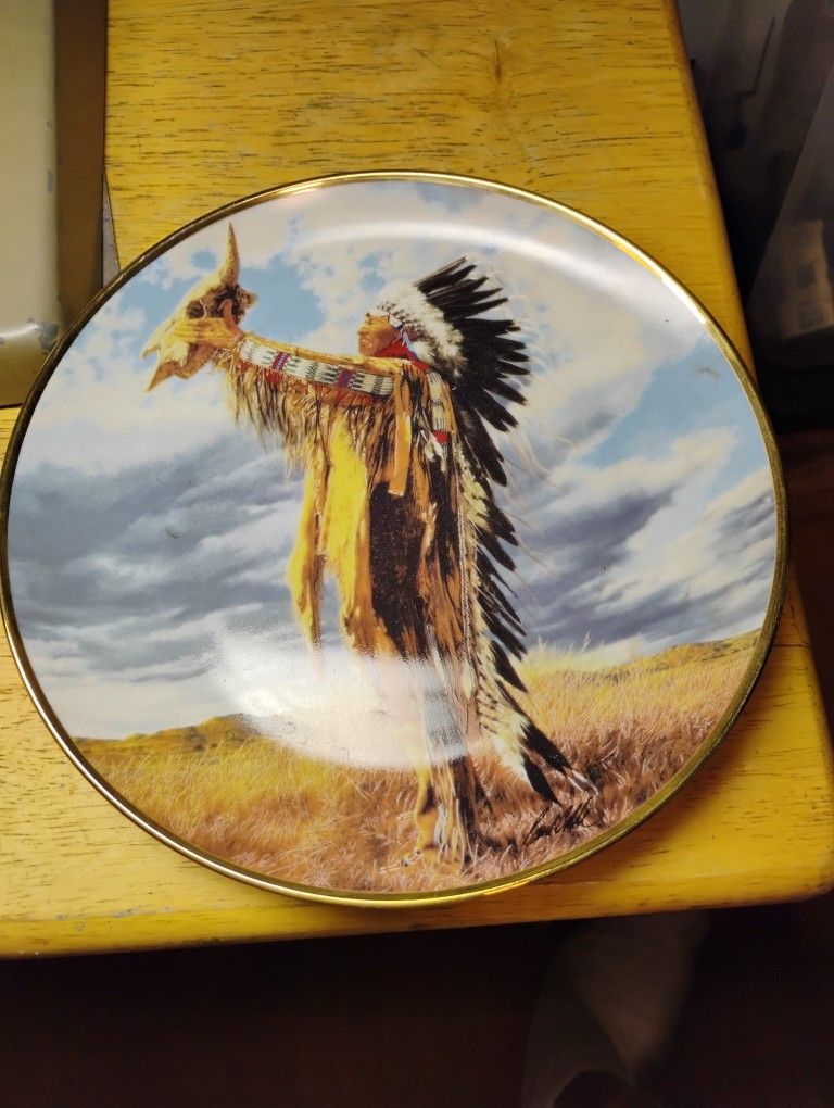 To Excellent Vintage Plates