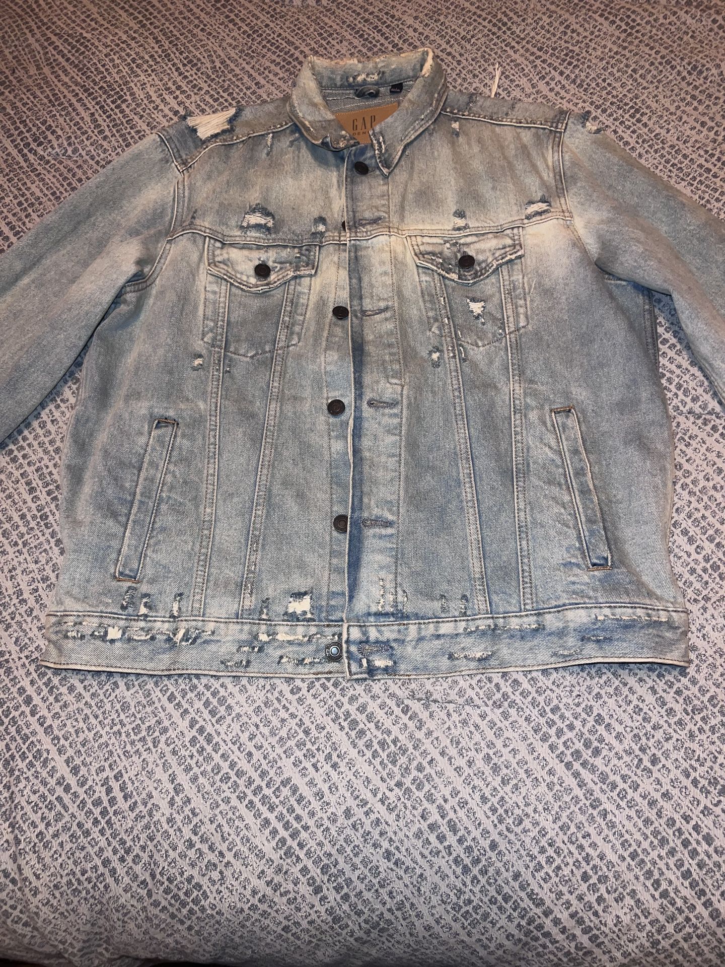 Men’s Gap Denim distressed jacket