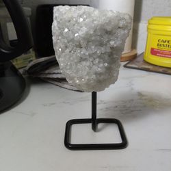 Geode Self Standing