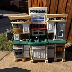 Play Kitchen 