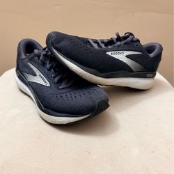 Brooks Ghost 16 Black/Grey/White 1204071B090 Women's 8 Pre-loved NO BOX