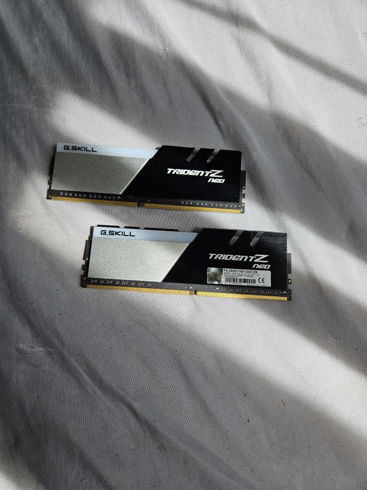 Trident Z NEO 2x16 (32GB DDR4)