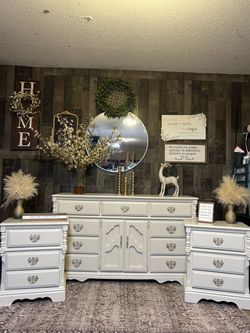 Dresser & Nightstands