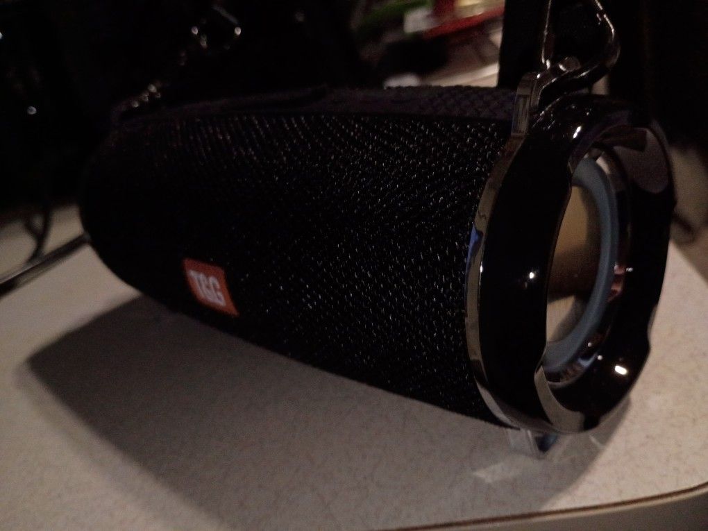 T&G Bluetooth Light Up Speaker With Strap 