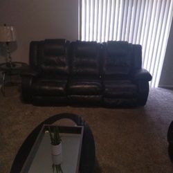 2 Recliners