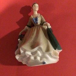 Royal Doulton Porcelain Figurine “Elegance” ~ HN 2264