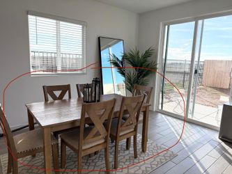 Dinning table + six chairs