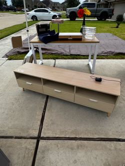 Low Profile TV Stand w/lights