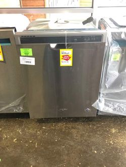 Whirlpool Stainless Steel Dishwasher 💲💲 RGUH5