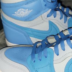 NIKE AIR JORDAN 1 High UNC Reimagined 