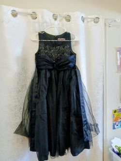 First come first pick up!
Unbelievable offer!!!!!!!!
Look all the pictures!!!!!
All for Only 40 dollars (all paid 220 dollars).
Amazing New Dress size
