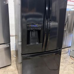 REFRIGERATOR- KENMORE ELITE FRENCH DOOR BLACK WITH WATER DISPENSER USED LIKE NEW $689 90 days warranty