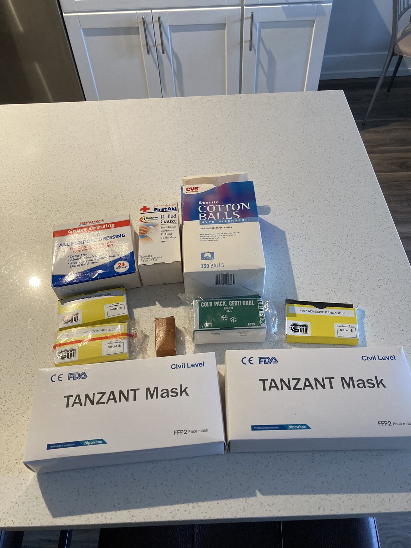 Face mask, bandage, Gauz lot