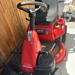 CRAFTSMAN R110 30-in 10.5-HP Gas Riding Lawn Mower