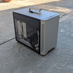 Portable Gaming PC (Ready!)