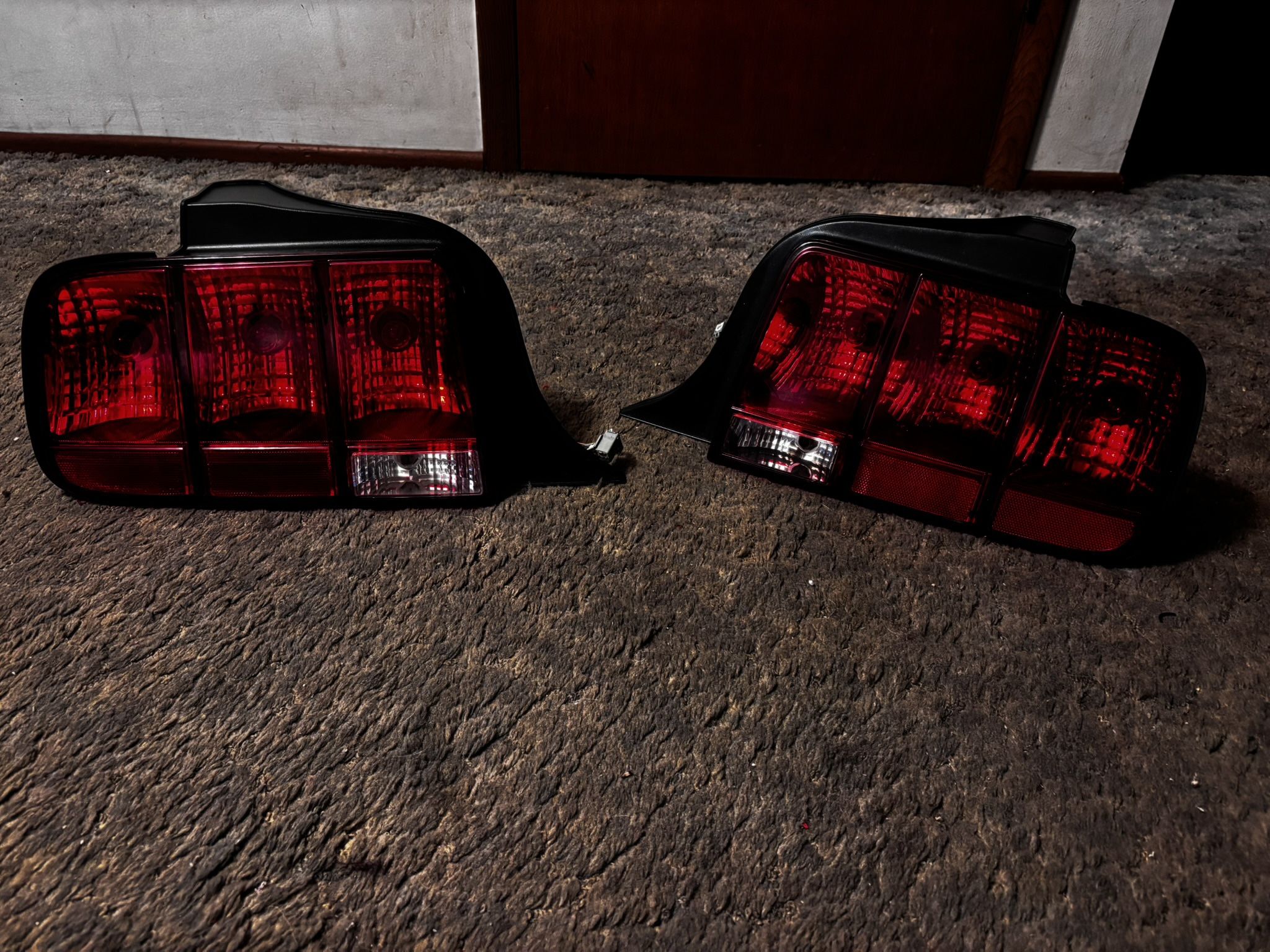 2005-2009 mustang GT tail lights