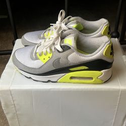 Air Max 90 Volt Women’s 