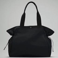 Lululemon Black shopping Work Workout storage Tote Bag NWT 