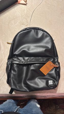 Black Steve Madden backbag