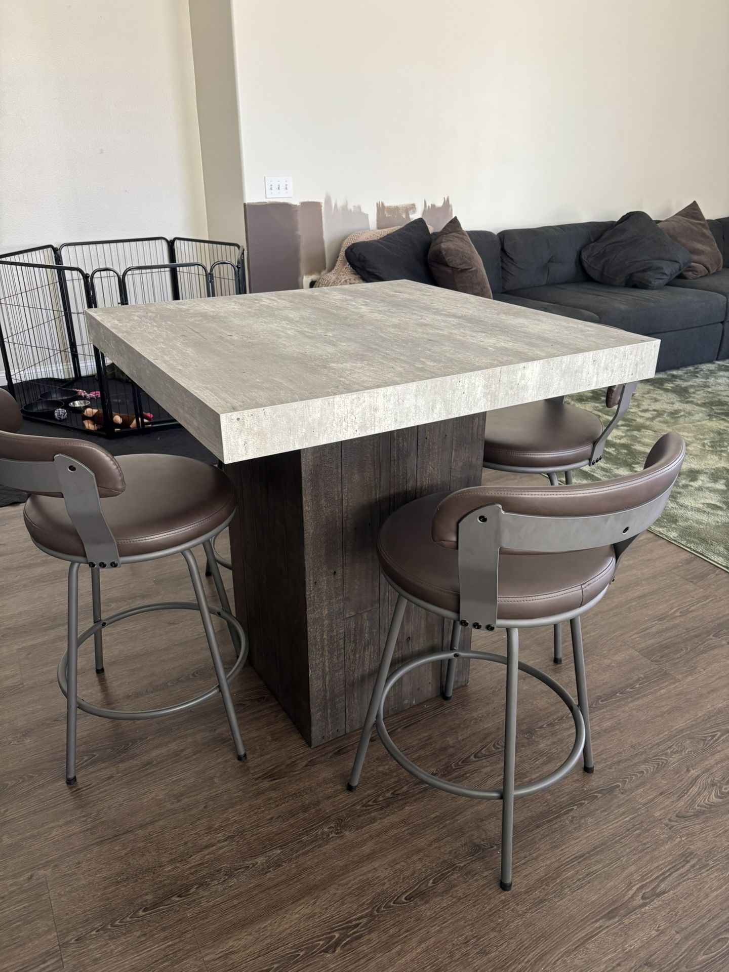 Living Spaces Table With Chairs Included