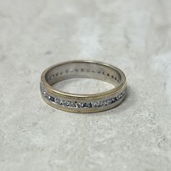 14kt Two Tone Gold Diamond And Aquamarine Ring