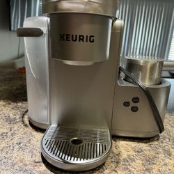 Keurig K-Cafe Single Serve K-Cup Coffee, Latte and Cappuccino maker  