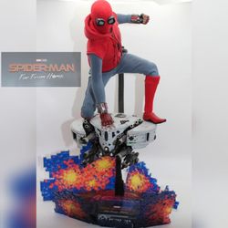 Hot toys Spider-man Homemade Suit Far From Home