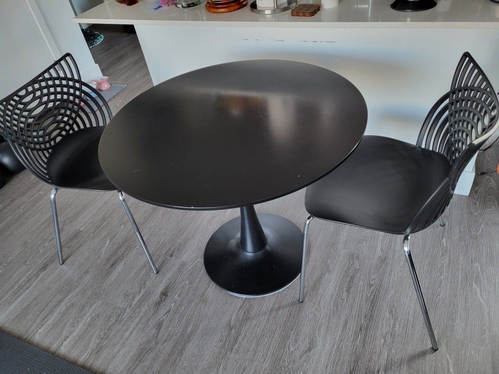Modern Black Dining Table and 2x Chairs Set