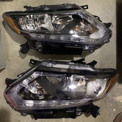 Nissan Rogue Headlights LH/RH 2014-2016