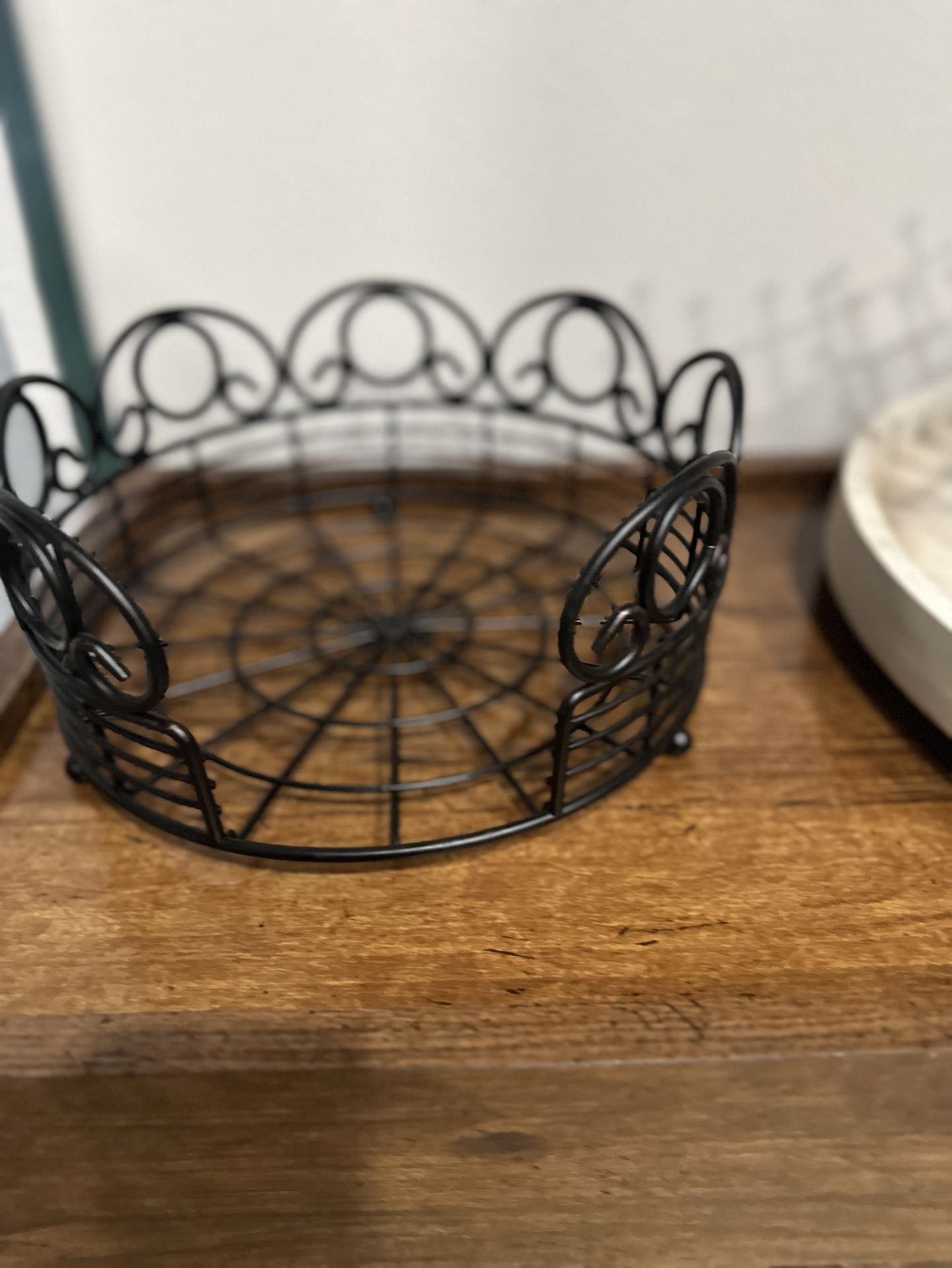 Plastic Paper Plate Holder