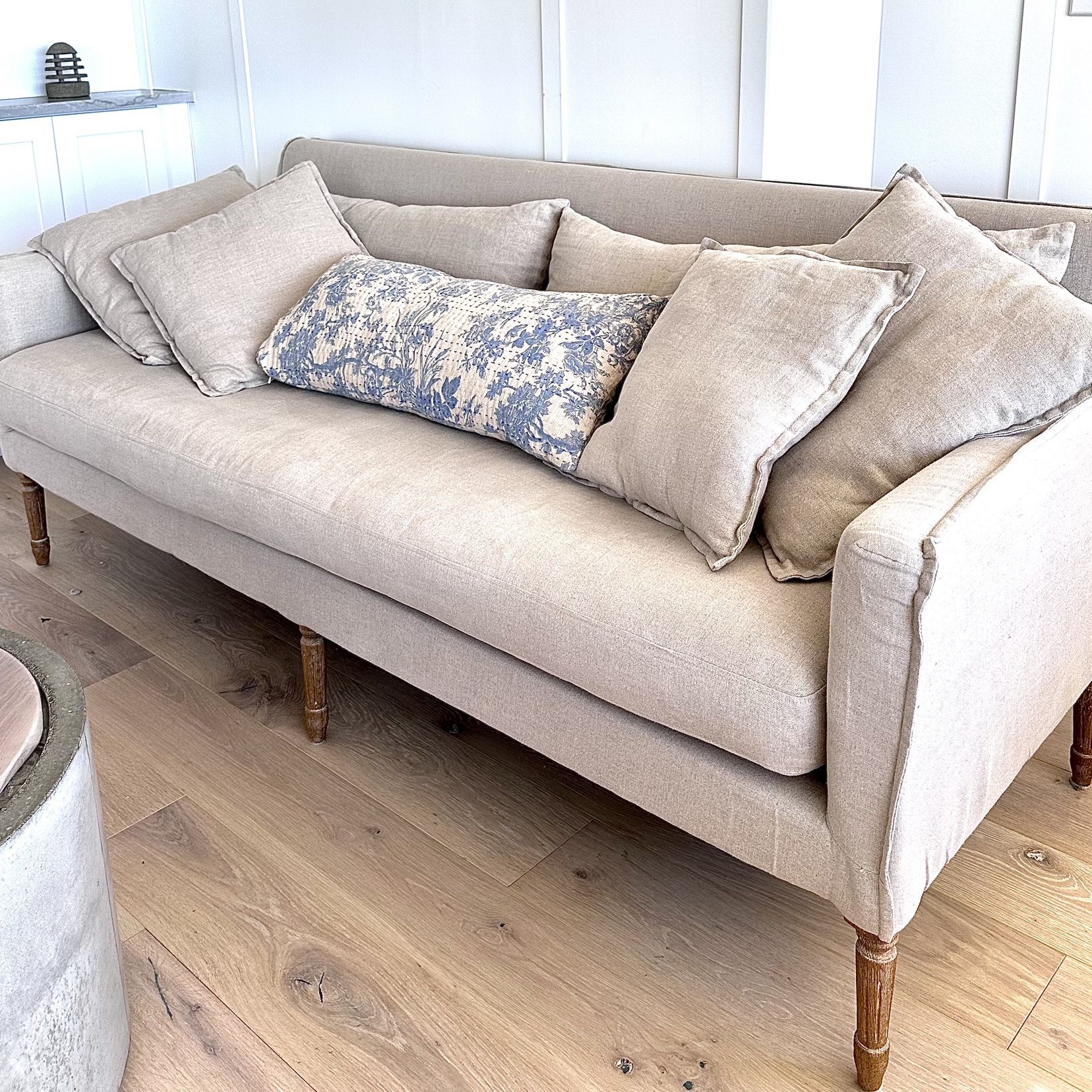 Gorgeous Linen Sofa 