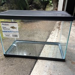 Aqueon Glass Aquarium Size 20 With Lid