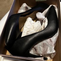 Jessica Simpson Black Heels