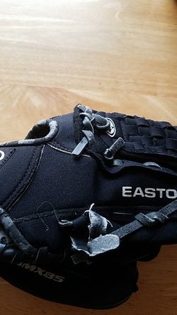 8.5 easton glove